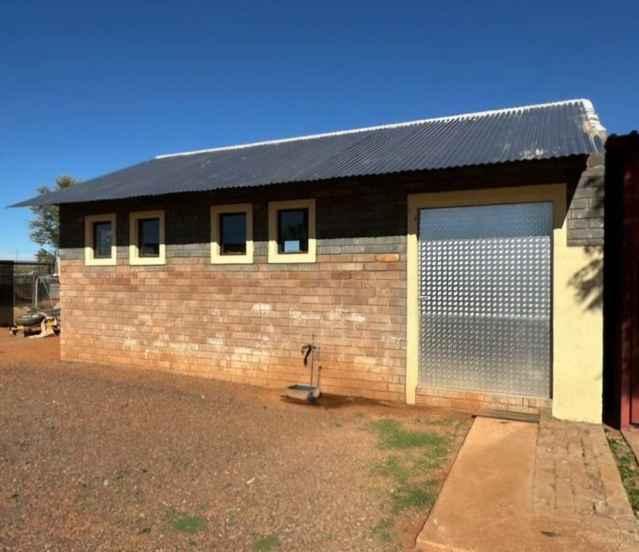 10 Bedroom Property for Sale in Olifantshoek Northern Cape